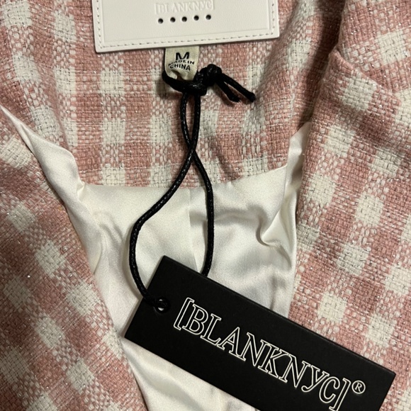 Blank NYC Padded Shoulder Blazer - Picture 4 of 4